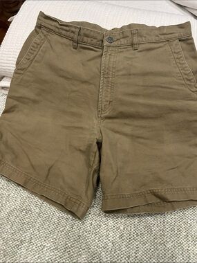 Men's Patagonia Classic Chino Shorts in Olive Brown